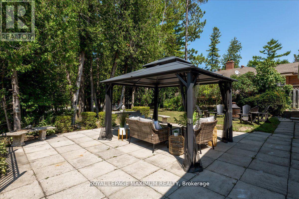 749 River Road E, Wasaga Beach, Ontario  L9Z 2M4 - Photo 25 - S12274548