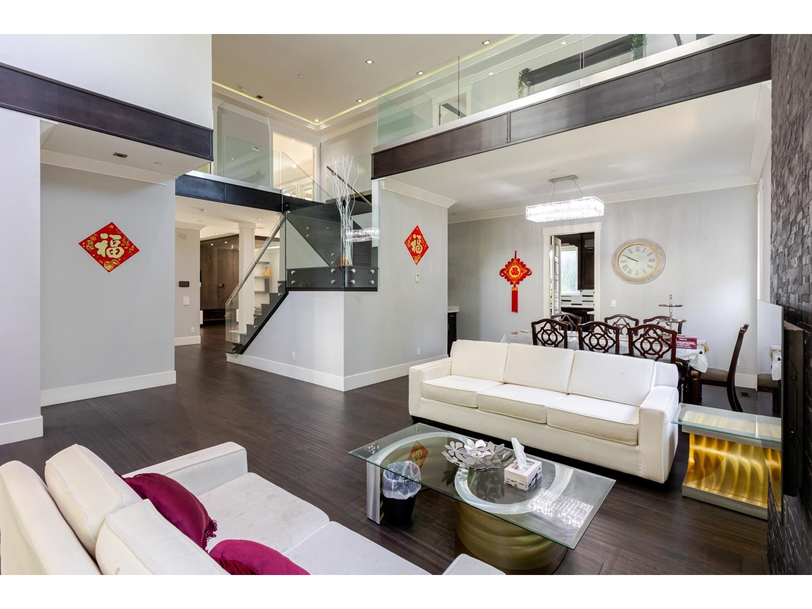 Property at 1540 MAPLE STREET image 4