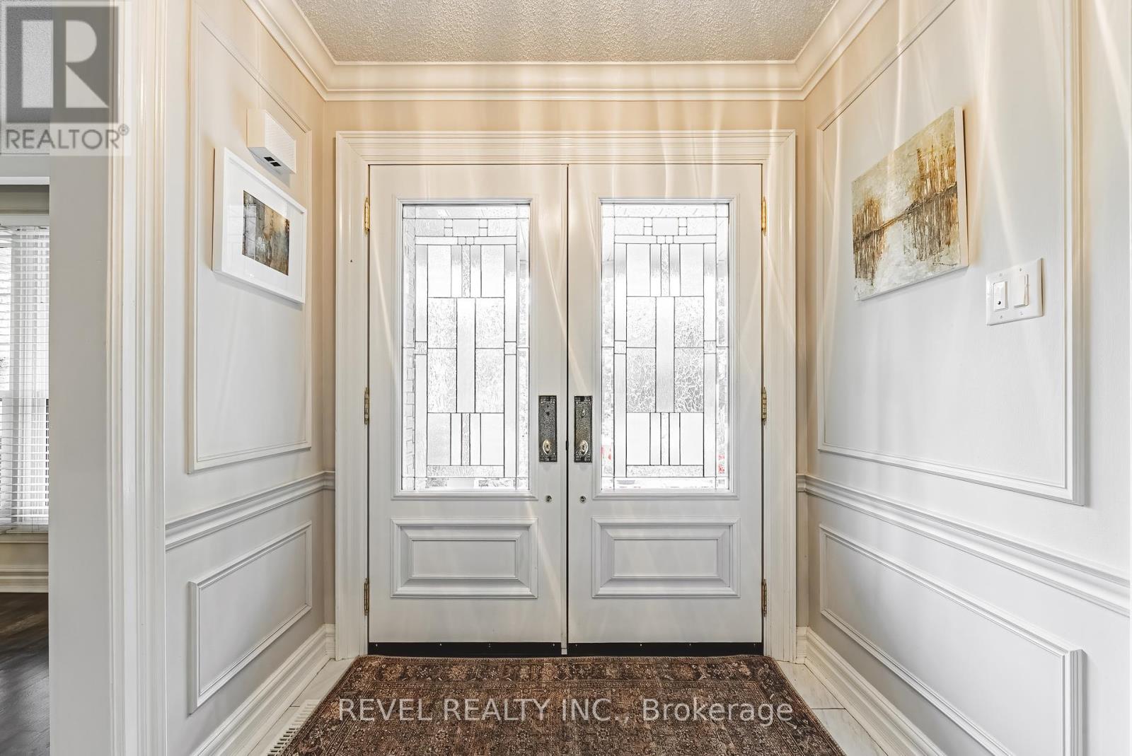 Property at 116 CAMPBELL AVENUE E image 4