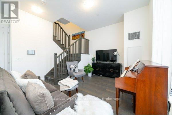 102 - 3220 William Coltson Avenue, Oakville (Jm Joshua Meadows), Ontario  L6H 7W6 - Photo 12 - W12274601