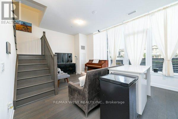 102 - 3220 William Coltson Avenue, Oakville (Jm Joshua Meadows), Ontario  L6H 7W6 - Photo 8 - W12274601