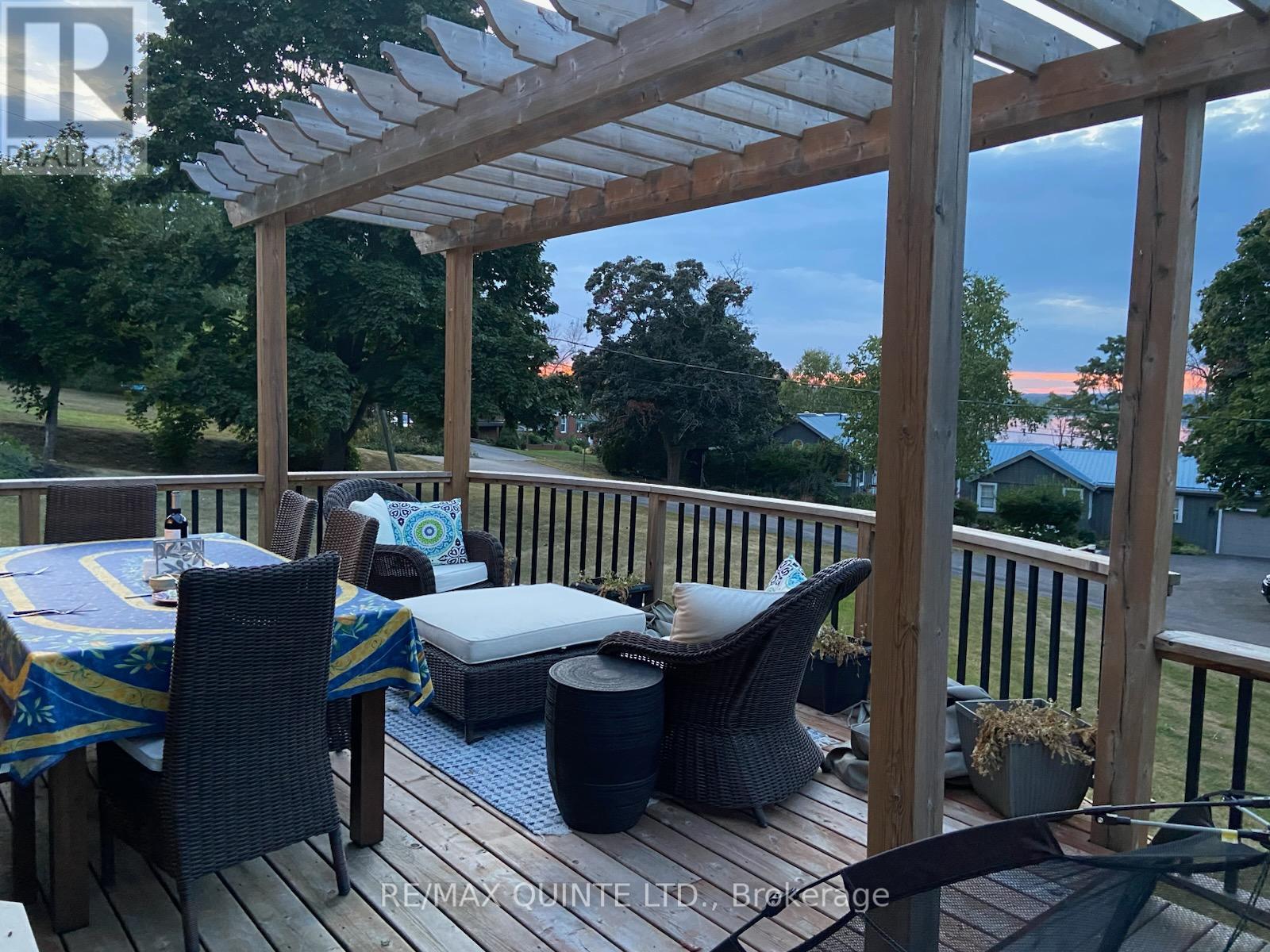 14 Eastern Avenue, Prince Edward County (Ameliasburg Ward), Ontario  K8N 4Z1 - Photo 46 - X12273581