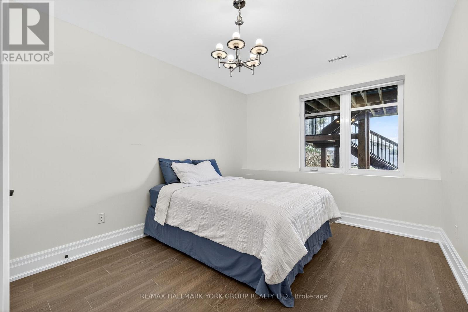 10 Grills Road, Kawartha Lakes (Mariposa), Ontario  K0M 2C0 - Photo 18 - X12274511