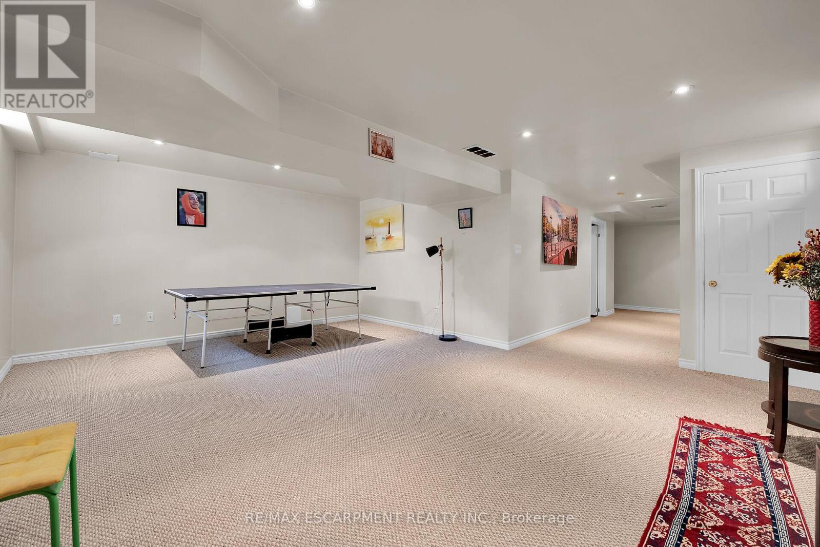 4 Spartan Court, Hamilton (Stoney Creek), Ontario  L8E 6A4 - Photo 42 - X12274580