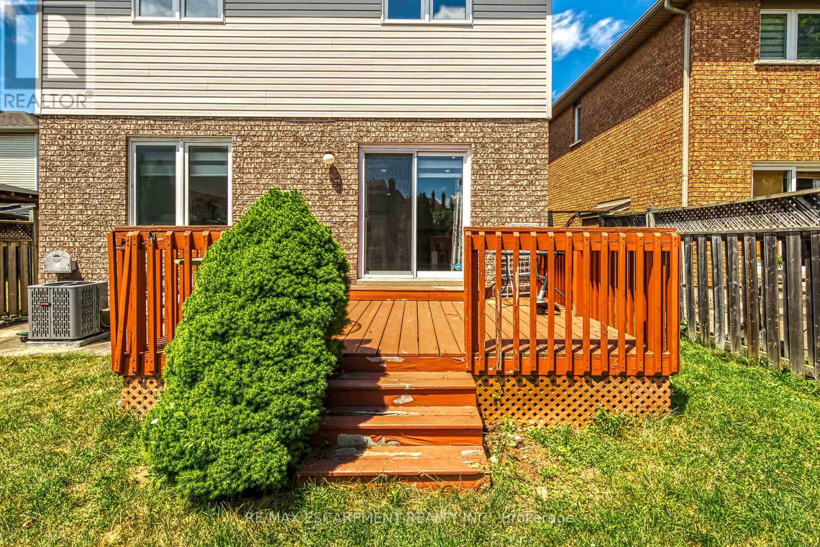4 Spartan Court, Hamilton (Stoney Creek), Ontario  L8E 6A4 - Photo 50 - X12274580