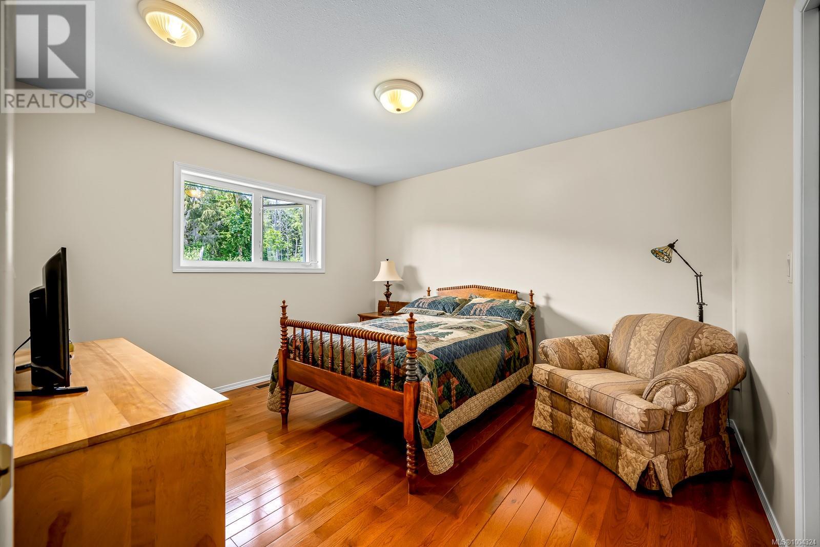6349 Eagles Dr, Courtenay, British Columbia  V9J 1V4 - Photo 23 - 1004324