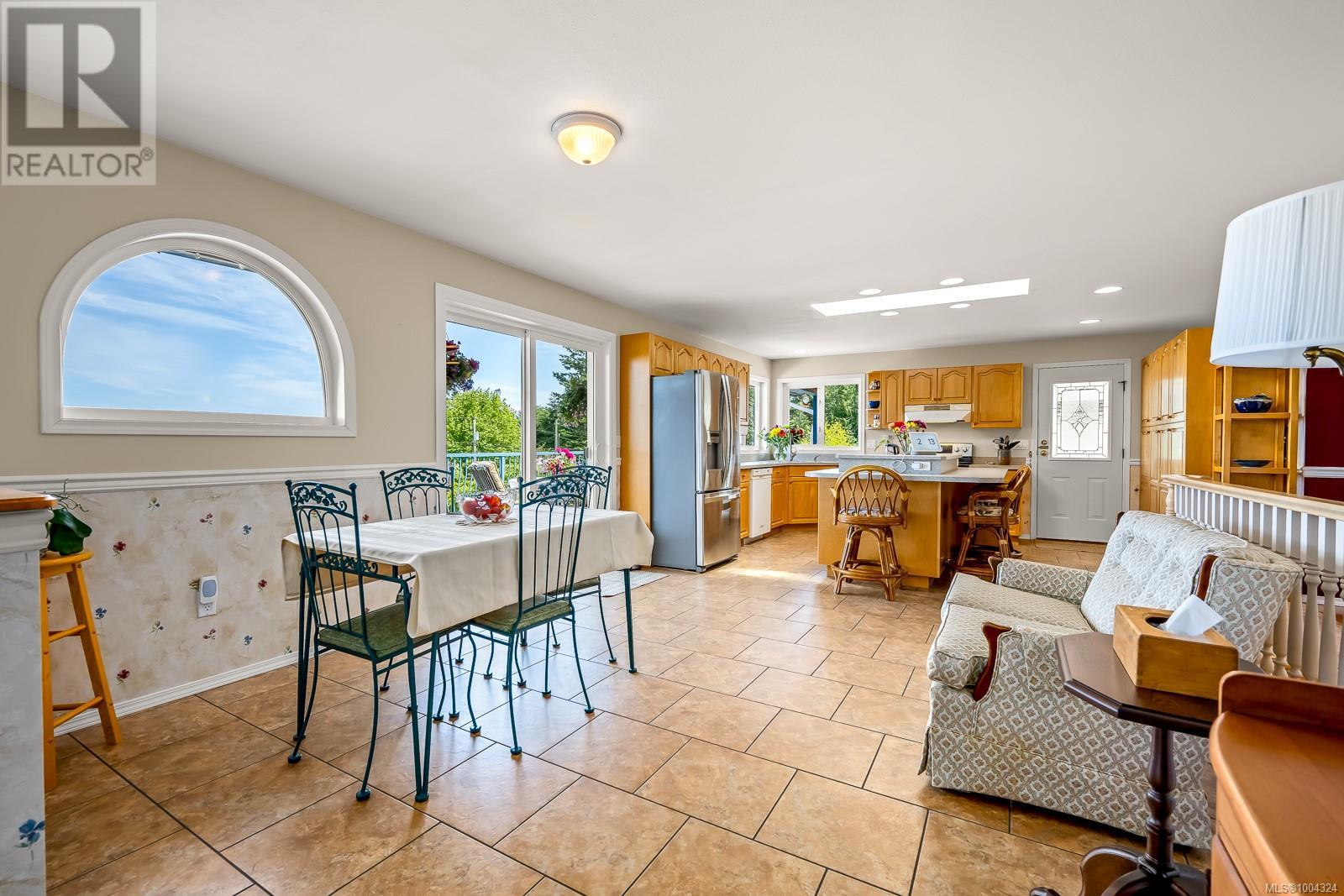 6349 Eagles Dr, Courtenay, British Columbia  V9J 1V4 - Photo 15 - 1004324