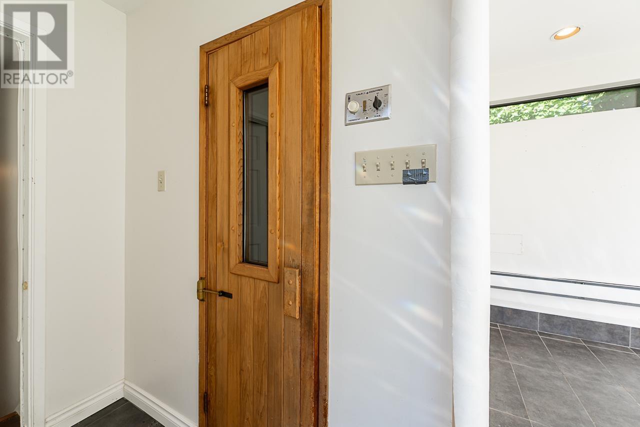 4151 Tytahun Crescent, Vancouver, British Columbia  V5N 3N1 - Photo 27 - R3025299