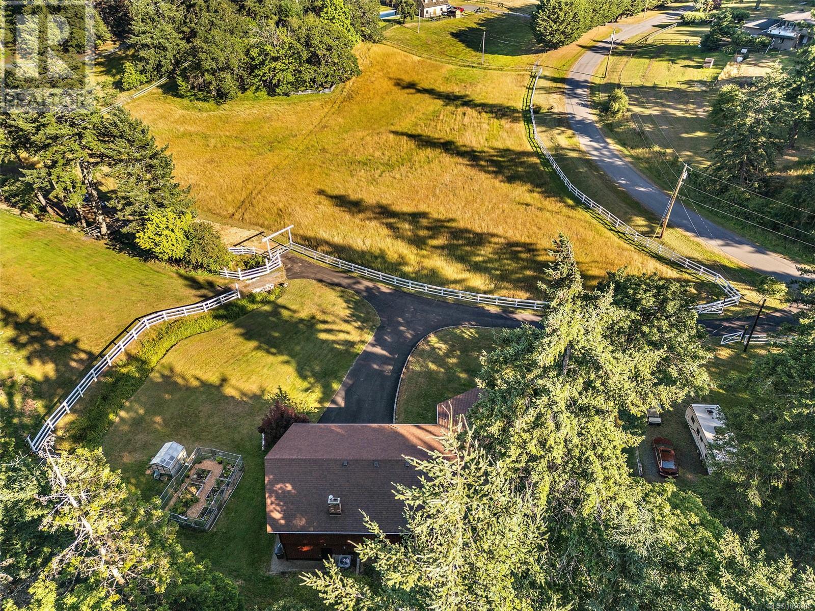 Property at 1649 Charlton Rd image 5