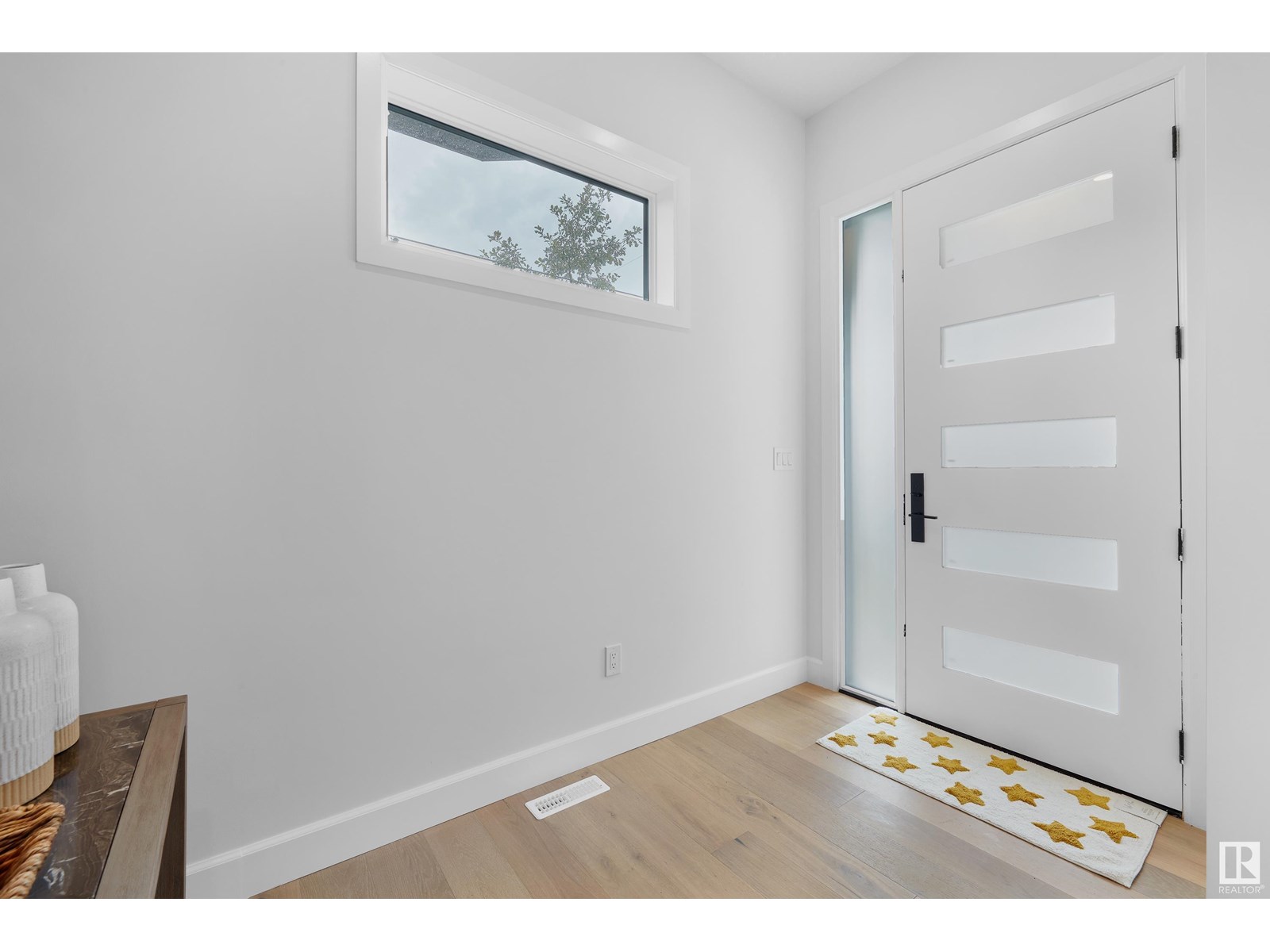 Property at 6003 107 ST NW image 3