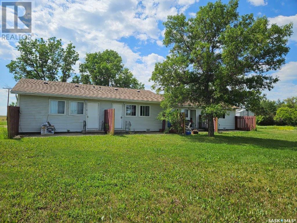 113-115 2nd AVENUE NE, Hodgeville, Saskatchewan