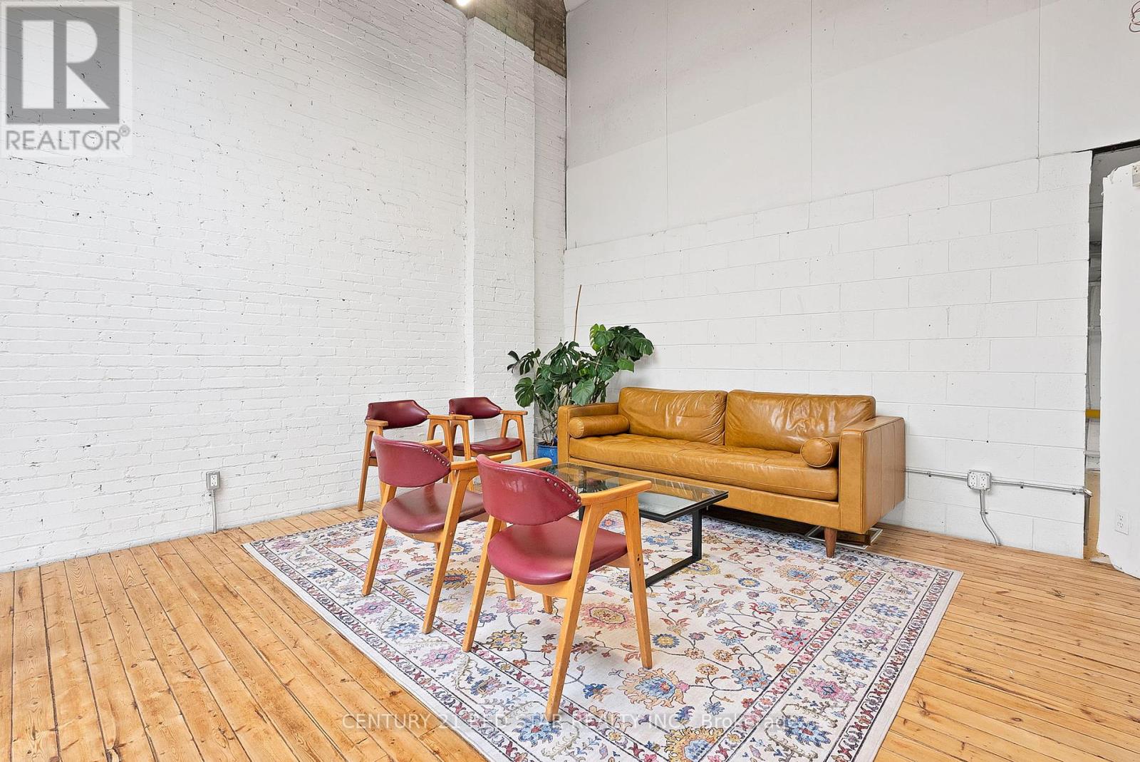 11 - 58 Wade Avenue, Toronto, Ontario  M6H 1P5 - Photo 4 - W12274683