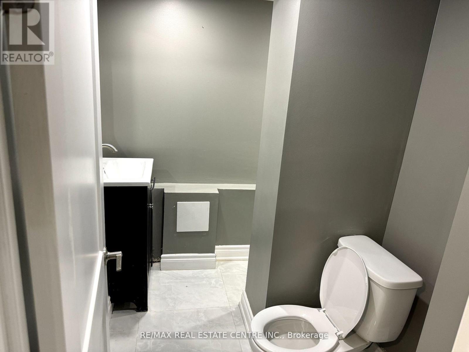 45 Leeming (Bsmt) Street W, Hamilton, Ontario  L8L 5T4 - Photo 4 - X12245776
