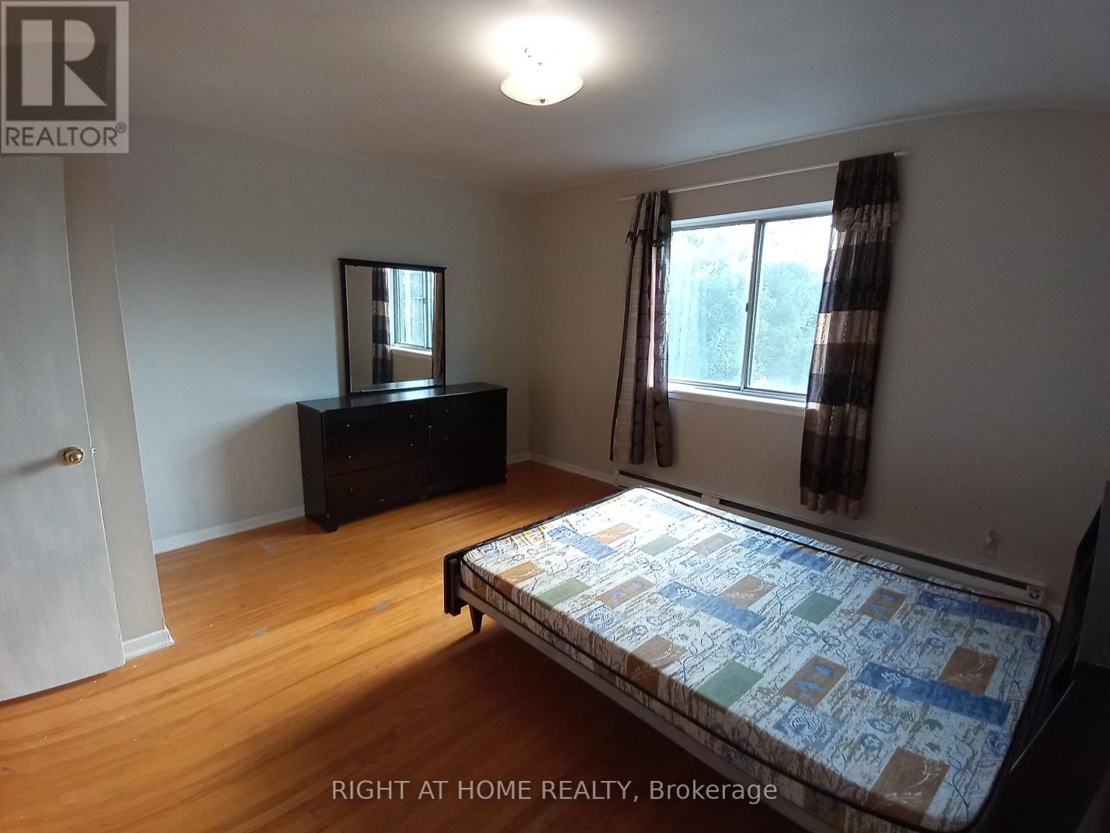 D - 428 Dawes Road, Toronto, Ontario  M4B 2E8 - Photo 7 - E12274704