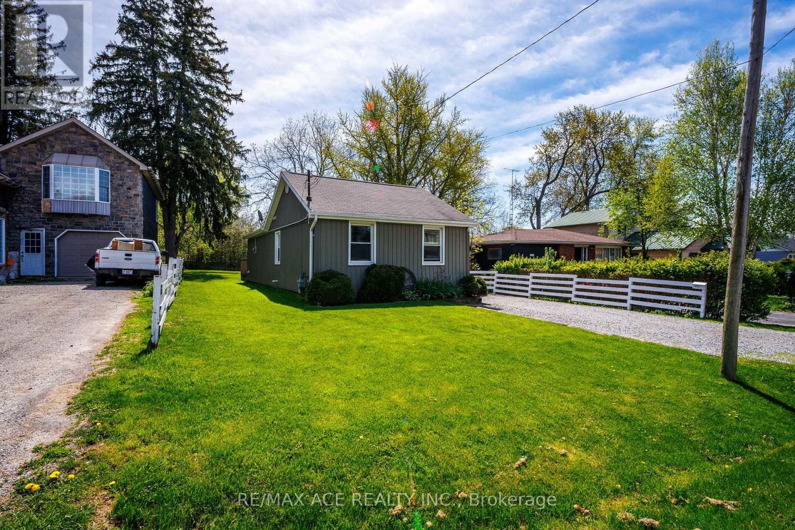Property at 327 DYSON ROAD image 3