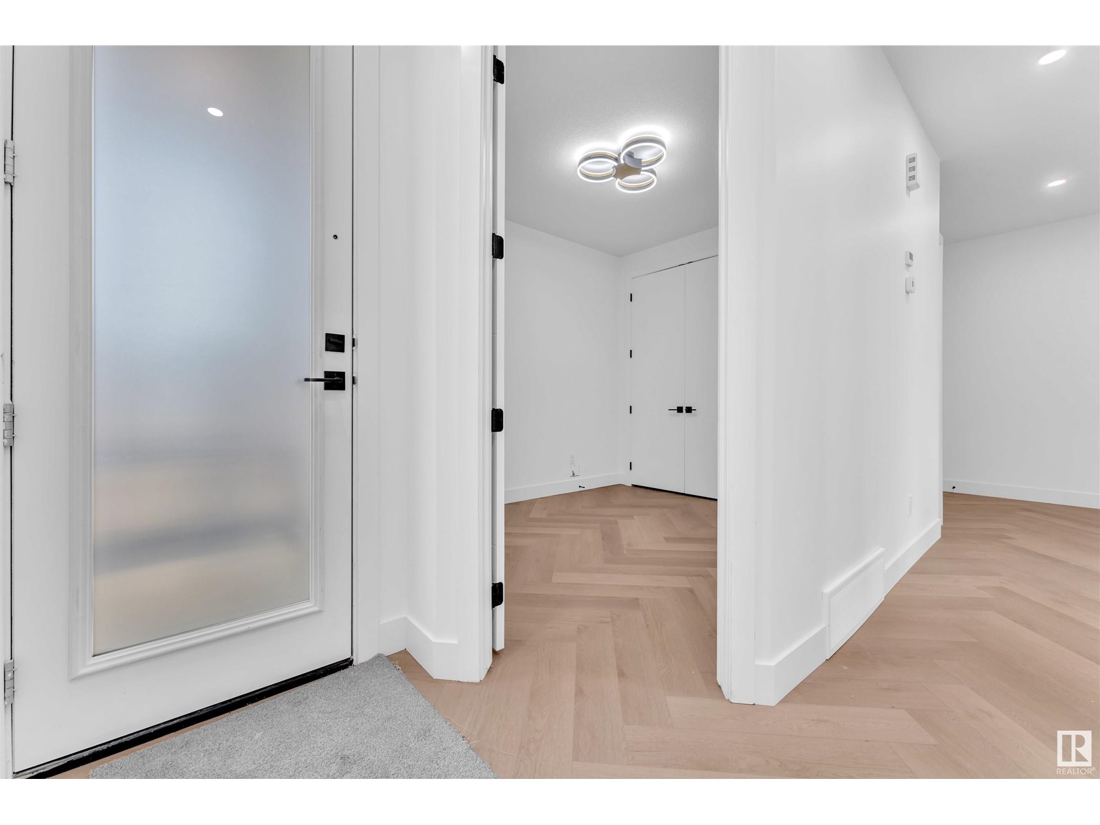Property at 4306 35 ST image 3