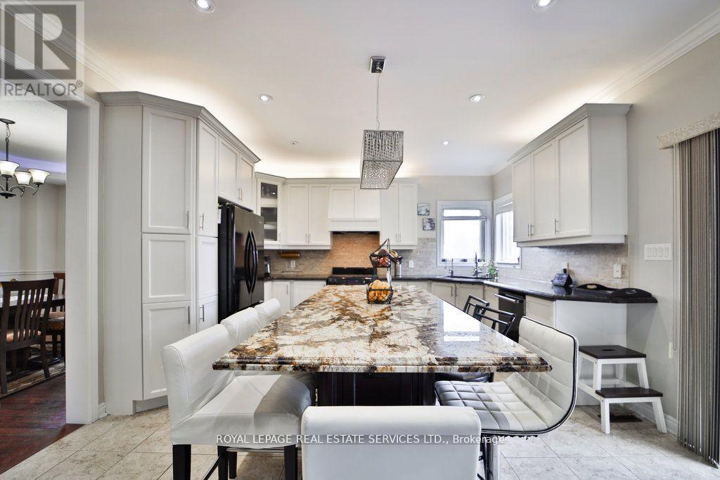44 Game Creek Crescent, Brampton (Northwest Sandalwood Parkway), Ontario  L7A 0K3 - Photo 11 - W12274708