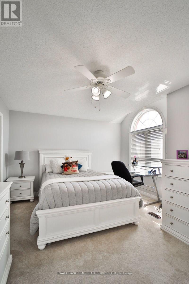 44 Game Creek Crescent, Brampton (Northwest Sandalwood Parkway), Ontario  L7A 0K3 - Photo 19 - W12274708