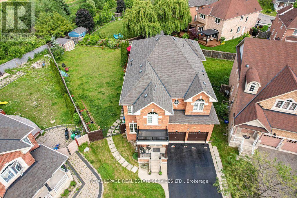 44 Game Creek Crescent, Brampton (Northwest Sandalwood Parkway), Ontario  L7A 0K3 - Photo 2 - W12274708