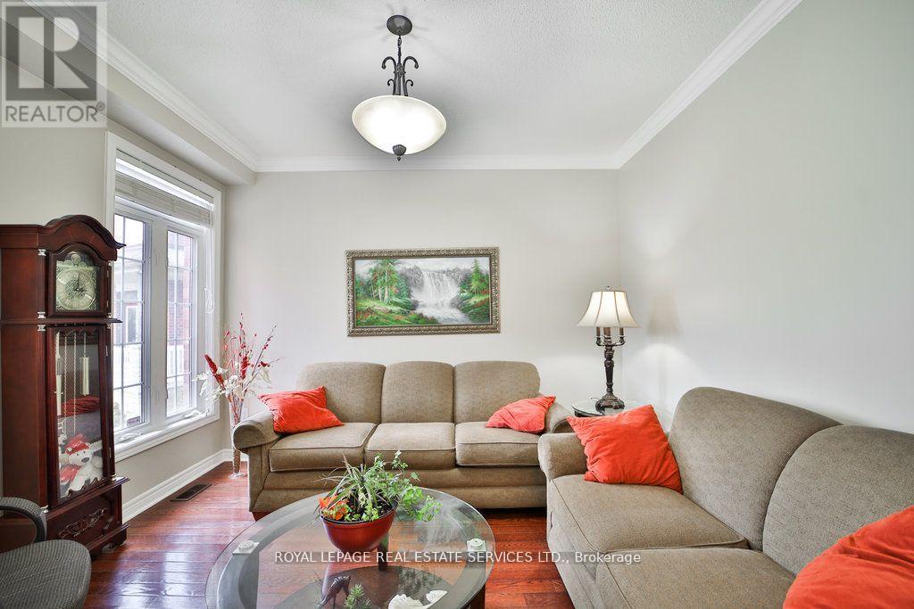 44 Game Creek Crescent, Brampton (Northwest Sandalwood Parkway), Ontario  L7A 0K3 - Photo 3 - W12274708