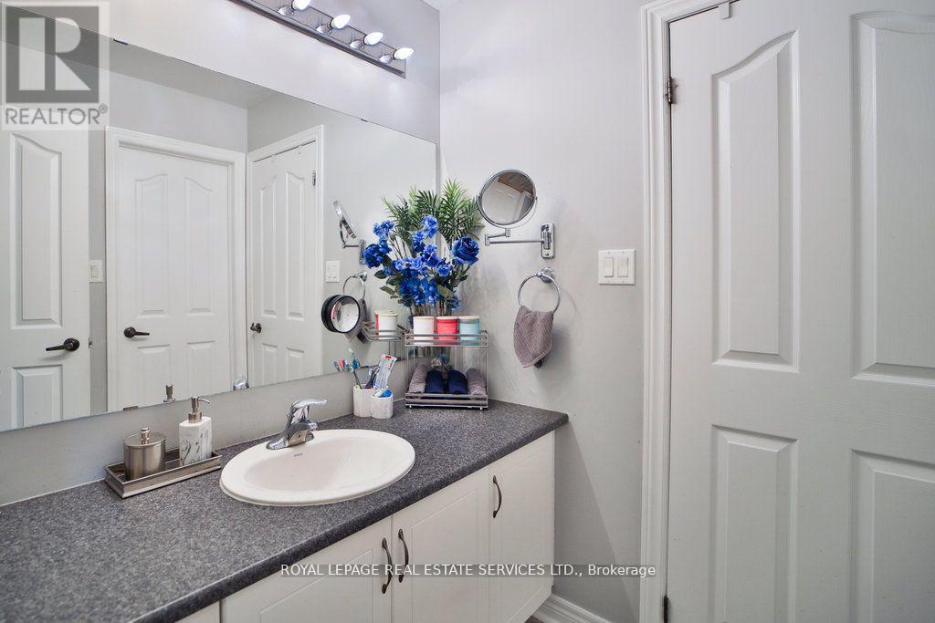 44 Game Creek Crescent, Brampton (Northwest Sandalwood Parkway), Ontario  L7A 0K3 - Photo 31 - W12274708
