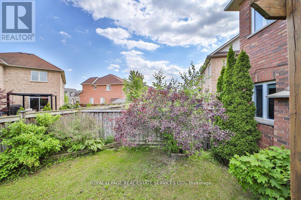 44 Game Creek Crescent, Brampton (Northwest Sandalwood Parkway), Ontario  L7A 0K3 - Photo 36 - W12274708