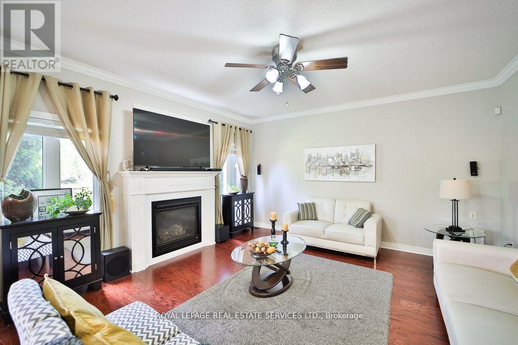 44 Game Creek Crescent, Brampton (Northwest Sandalwood Parkway), Ontario  L7A 0K3 - Photo 4 - W12274708