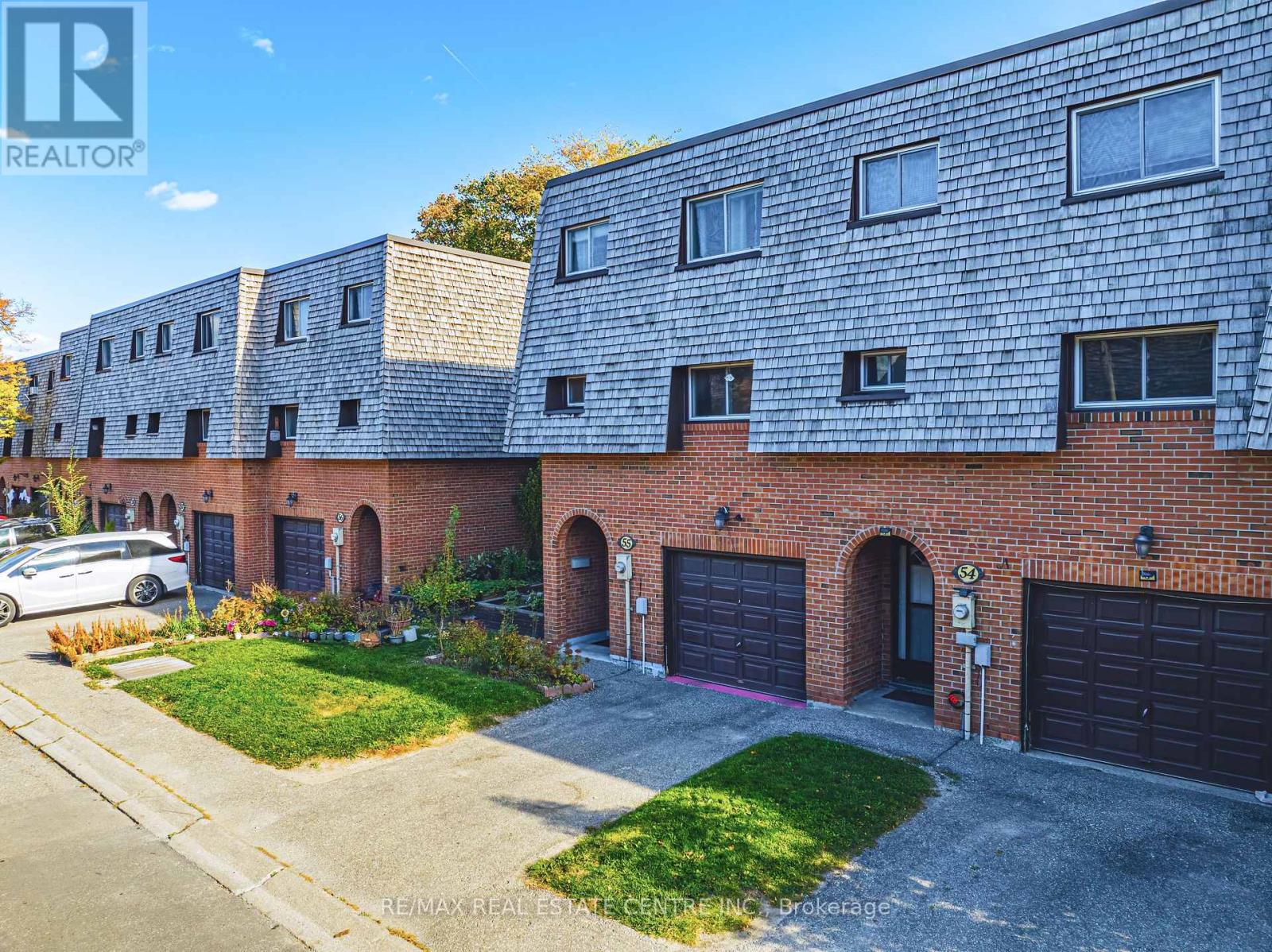 Property at 55 BRIAR PATH image 3