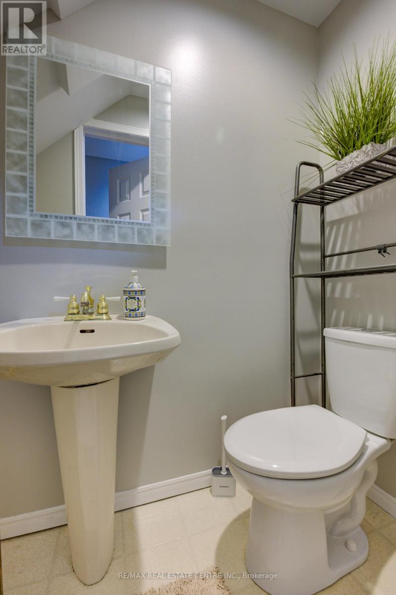 155 Bankside Drive, Kitchener, Ontario  N2N 3E4 - Photo 40 - X12274715