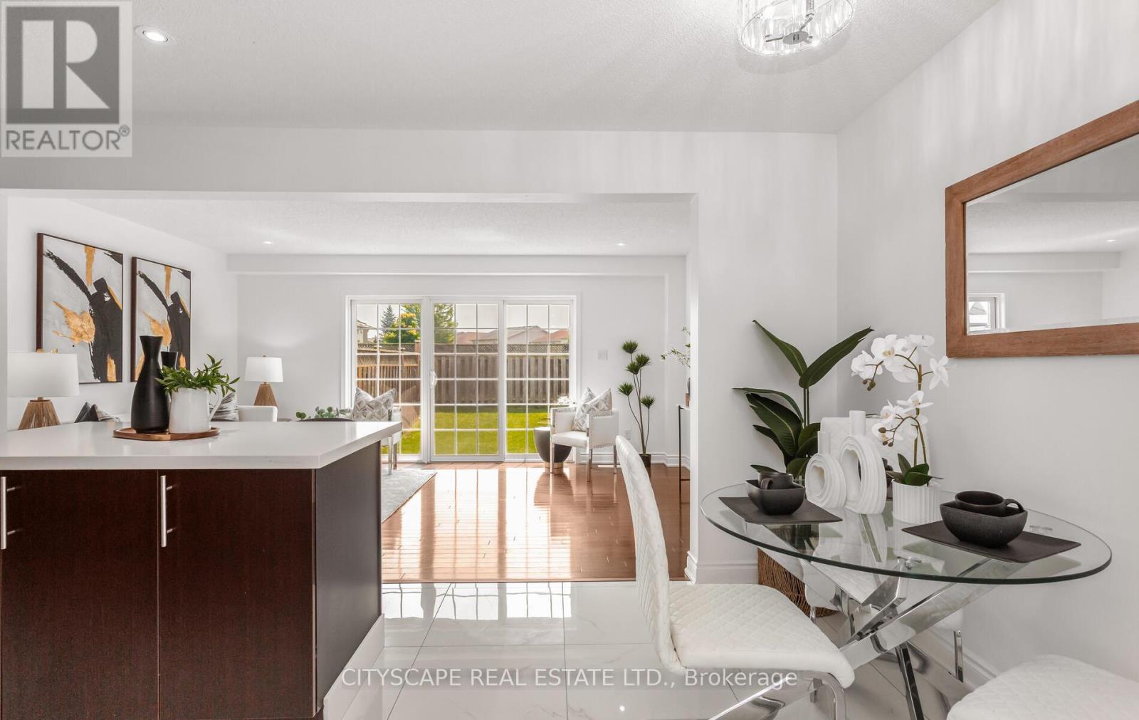Property at 493 BEAUMONT CRESCENT image 3