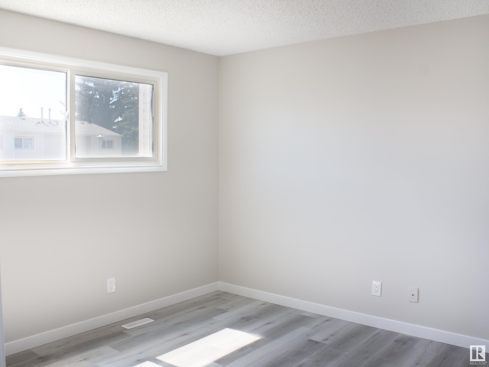 1937 73 St Nw, Edmonton, Alberta  T6K 2B6 - Photo 22 - E4446830
