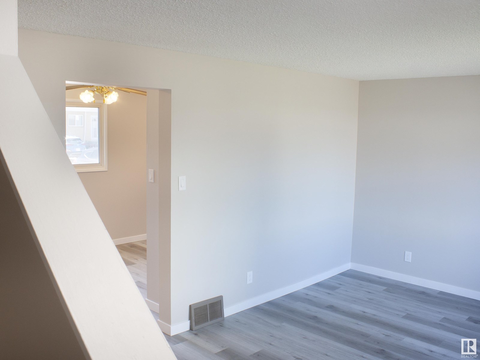 1937 73 St Nw, Edmonton, Alberta  T6K 2B6 - Photo 15 - E4446830