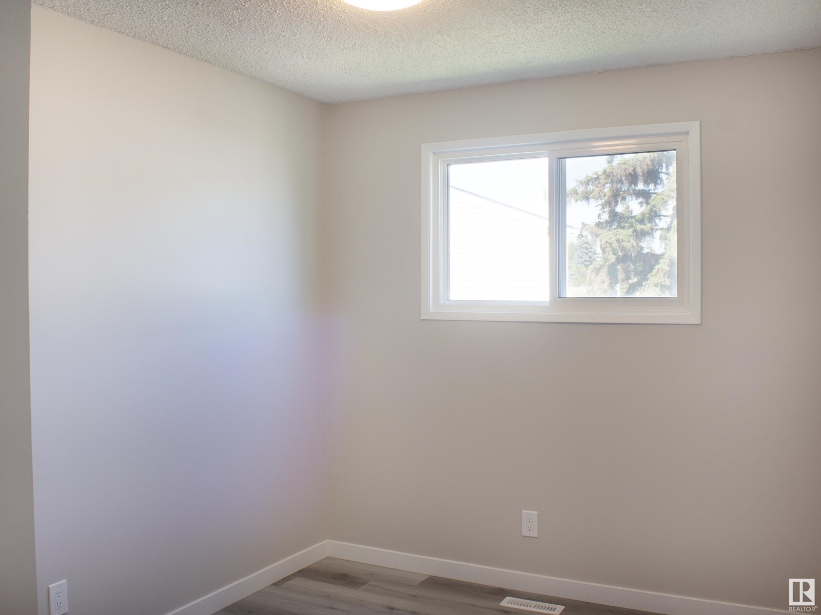 1937 73 St Nw, Edmonton, Alberta  T6K 2B6 - Photo 27 - E4446830