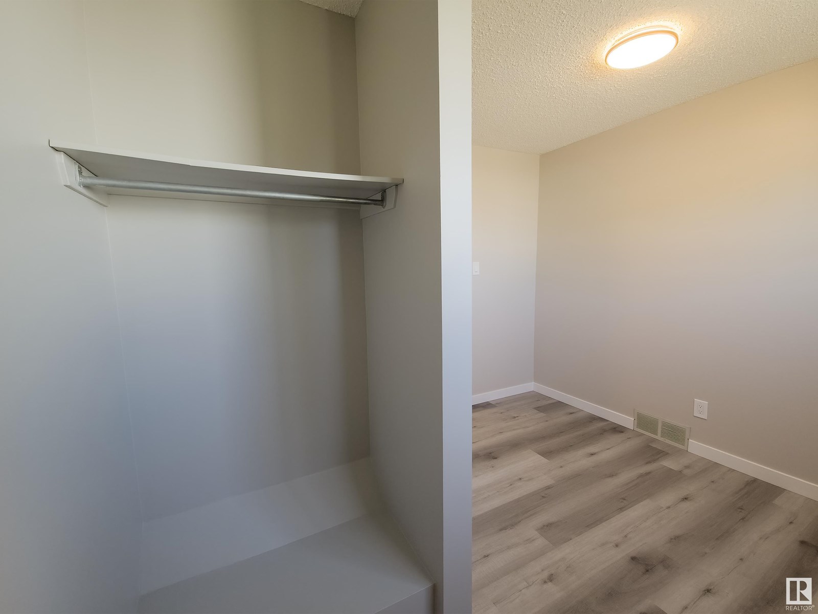 1937 73 St Nw, Edmonton, Alberta  T6K 2B6 - Photo 34 - E4446830