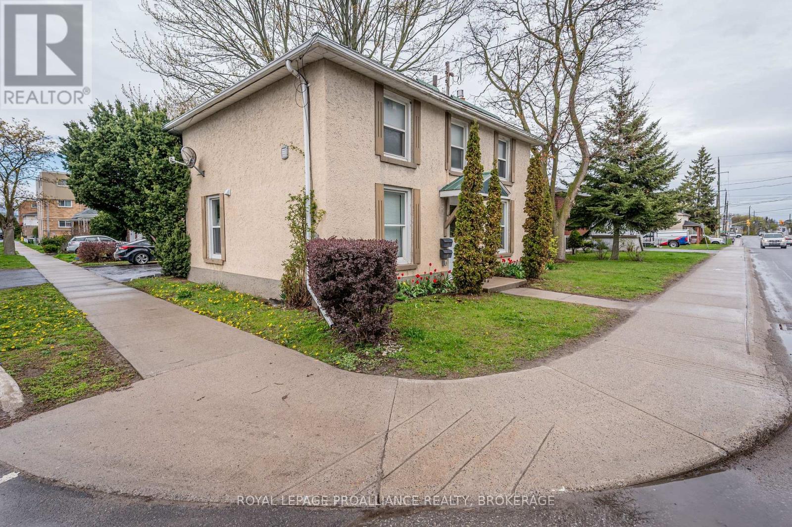 390 Division Street, Kingston, Ontario  K7K 4A7 - Photo 2 - X12158057