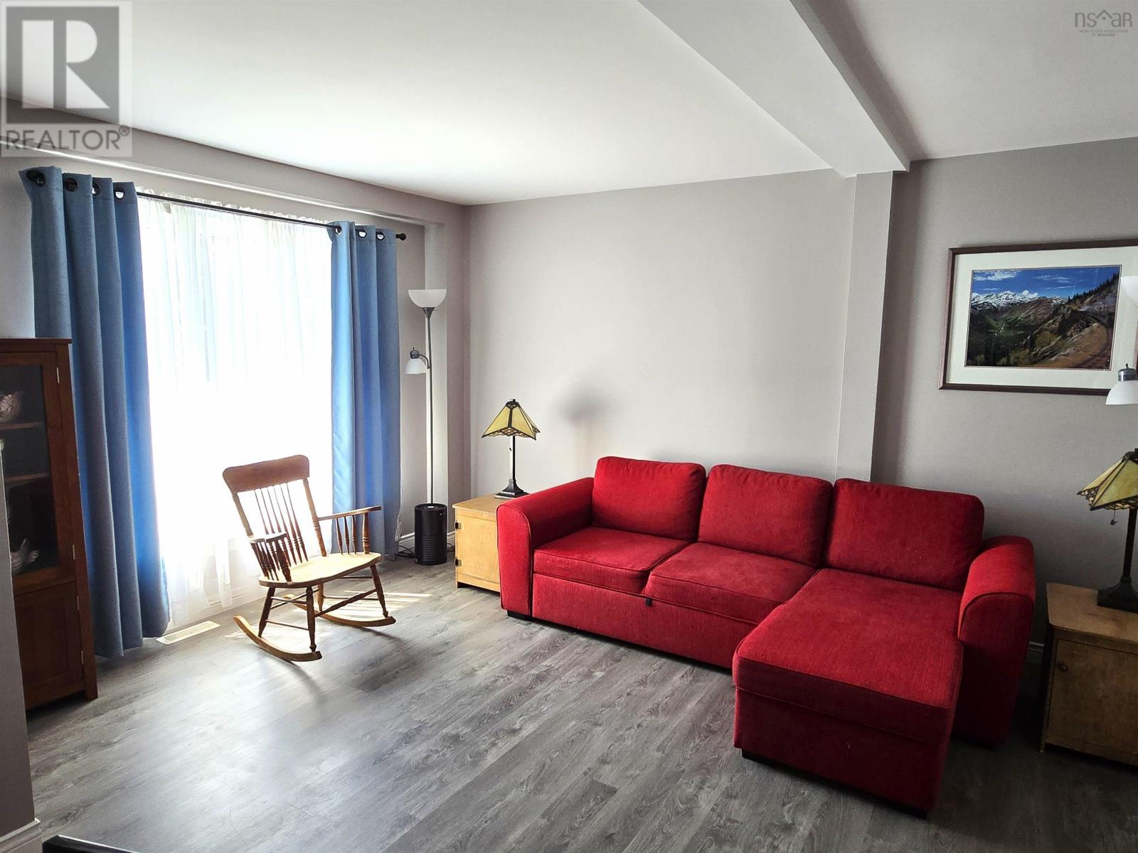 Property at 17 Afton Court image 3