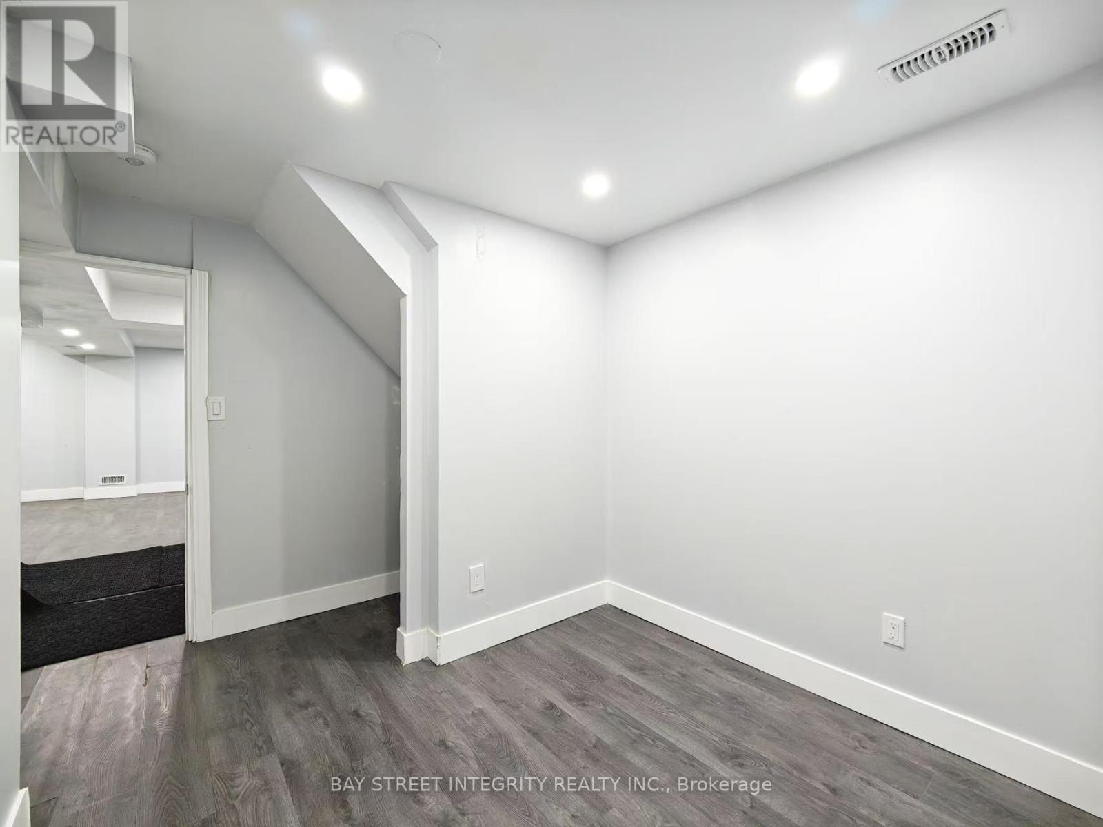 Bsmt - 4172 Tea Garden Circle, Mississauga, Ontario  L5B 2W8 - Photo 3 - W12274785