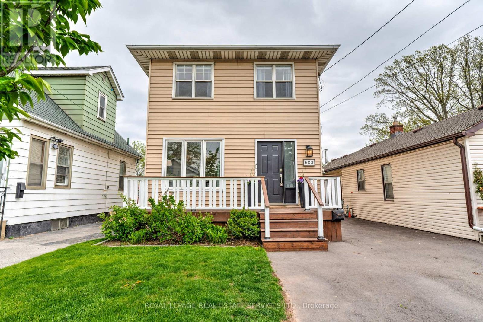 Property at 600 QUEBEC STREET image 2