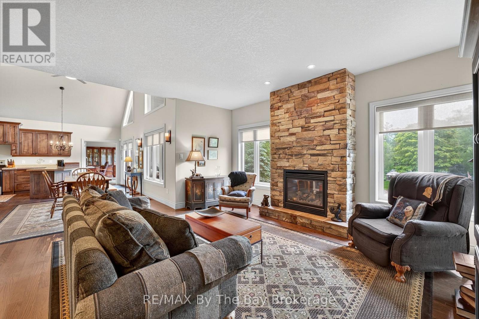 19 Oak Lea Boulevard, Wasaga Beach, Ontario  L9Z 2V1 - Photo 17 - S12274787