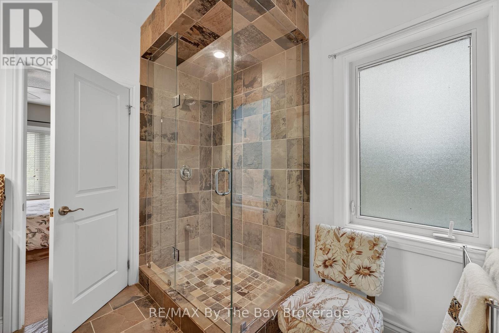 19 Oak Lea Boulevard, Wasaga Beach, Ontario  L9Z 2V1 - Photo 25 - S12274787