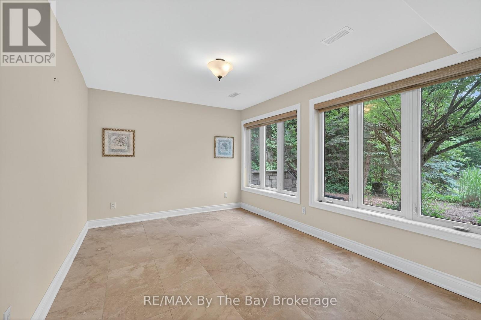 19 Oak Lea Boulevard, Wasaga Beach, Ontario  L9Z 2V1 - Photo 40 - S12274787