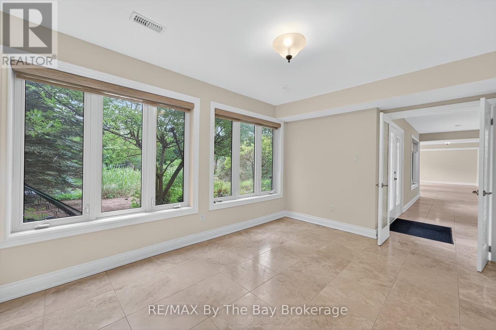 19 Oak Lea Boulevard, Wasaga Beach, Ontario  L9Z 2V1 - Photo 41 - S12274787