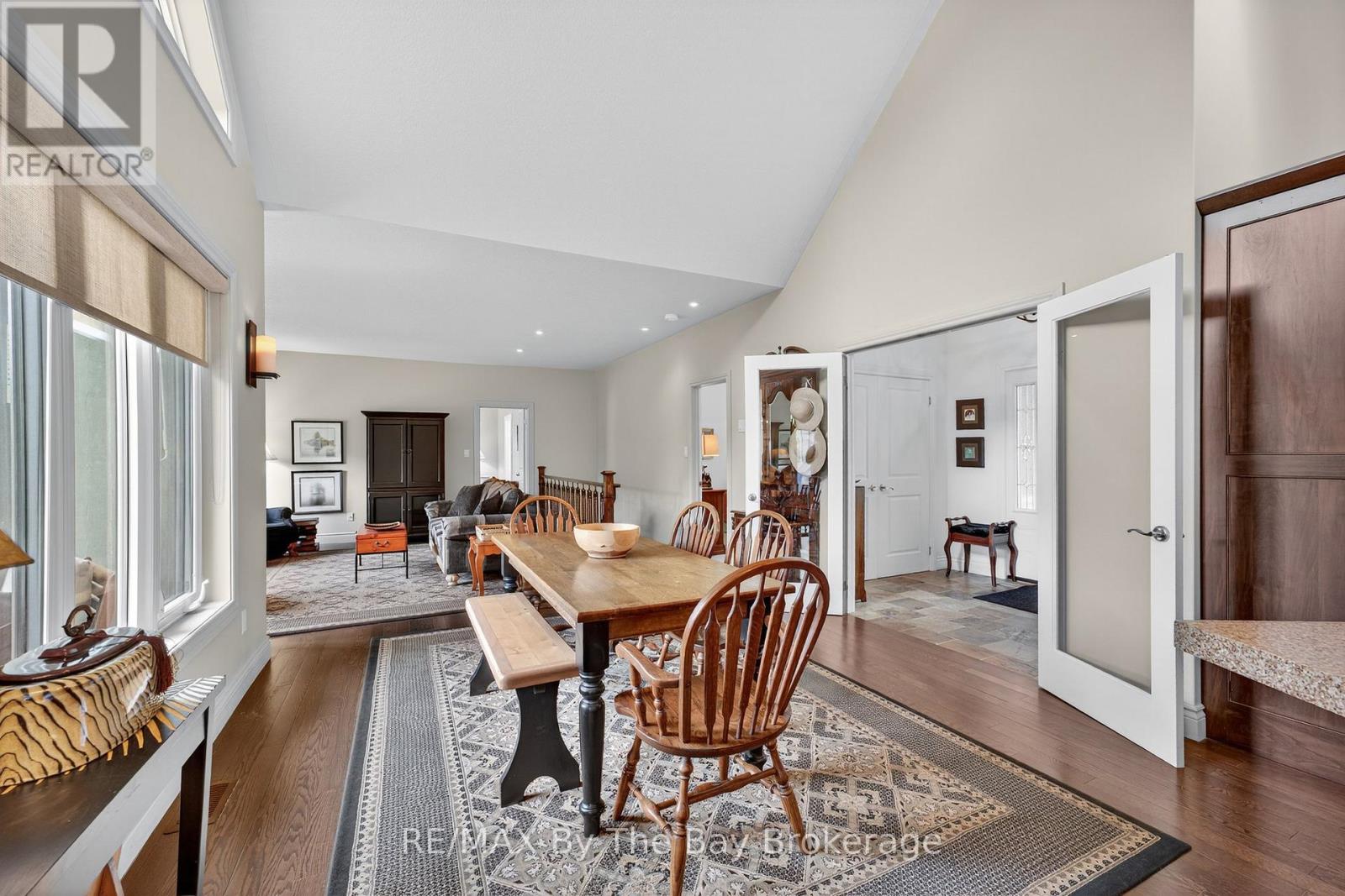 19 Oak Lea Boulevard, Wasaga Beach, Ontario  L9Z 2V1 - Photo 9 - S12274787