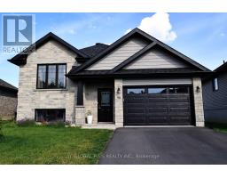 90 Cameron Crescent S, Cornwall, Ca