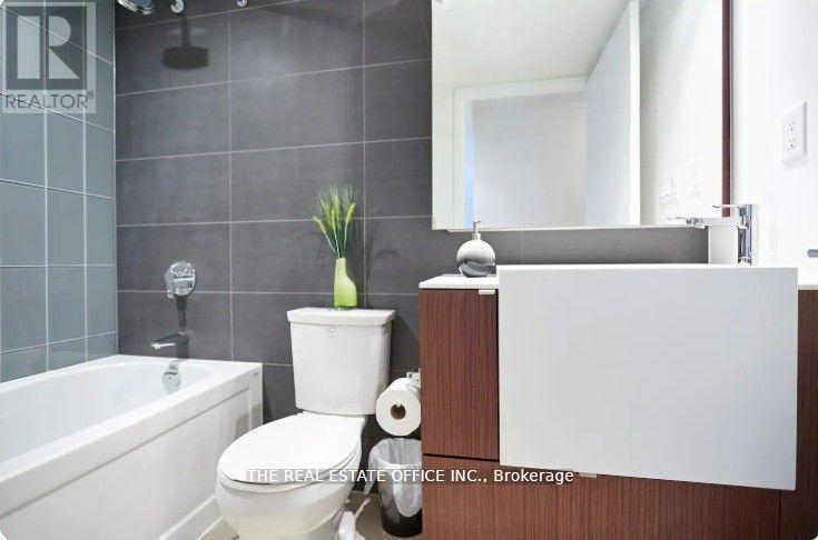 603 - 151 Dan Leckie Way, Toronto (Waterfront Communities), Ontario  M5V 4B2 - Photo 12 - C12274828