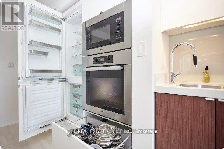 603 - 151 Dan Leckie Way, Toronto (Waterfront Communities), Ontario  M5V 4B2 - Photo 9 - C12274828
