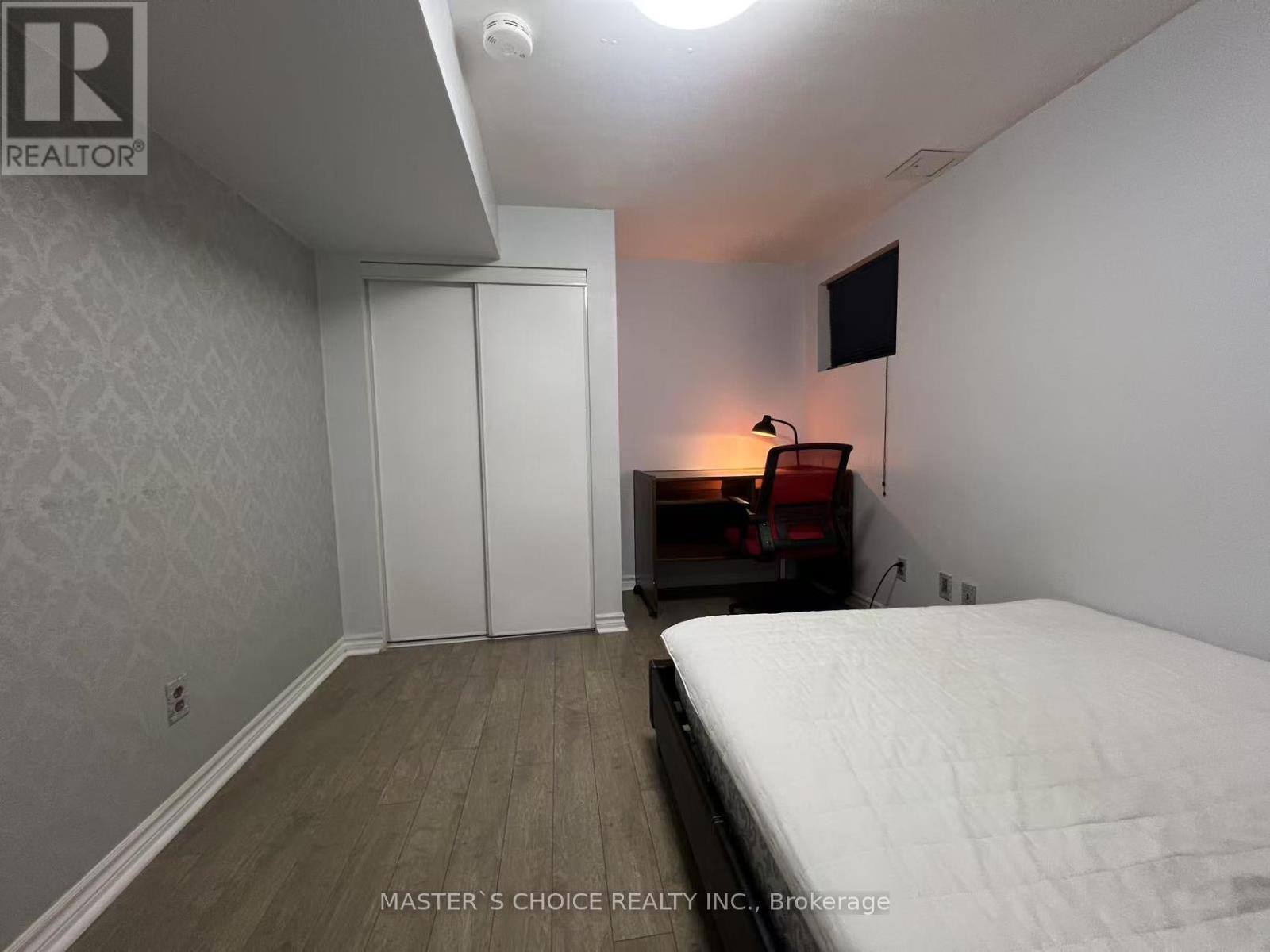 Bsmt - 16 Farmington Crescent W, Toronto, Ontario  M1S 1G1 - Photo 6 - E12274790