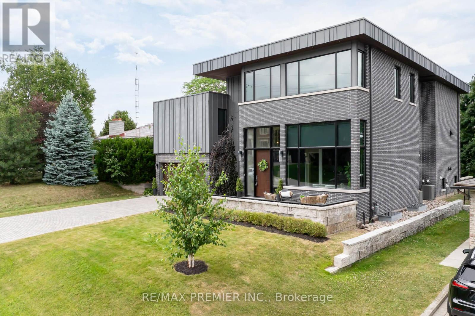 Property at 32 SEVILLA BOULEVARD image 2
