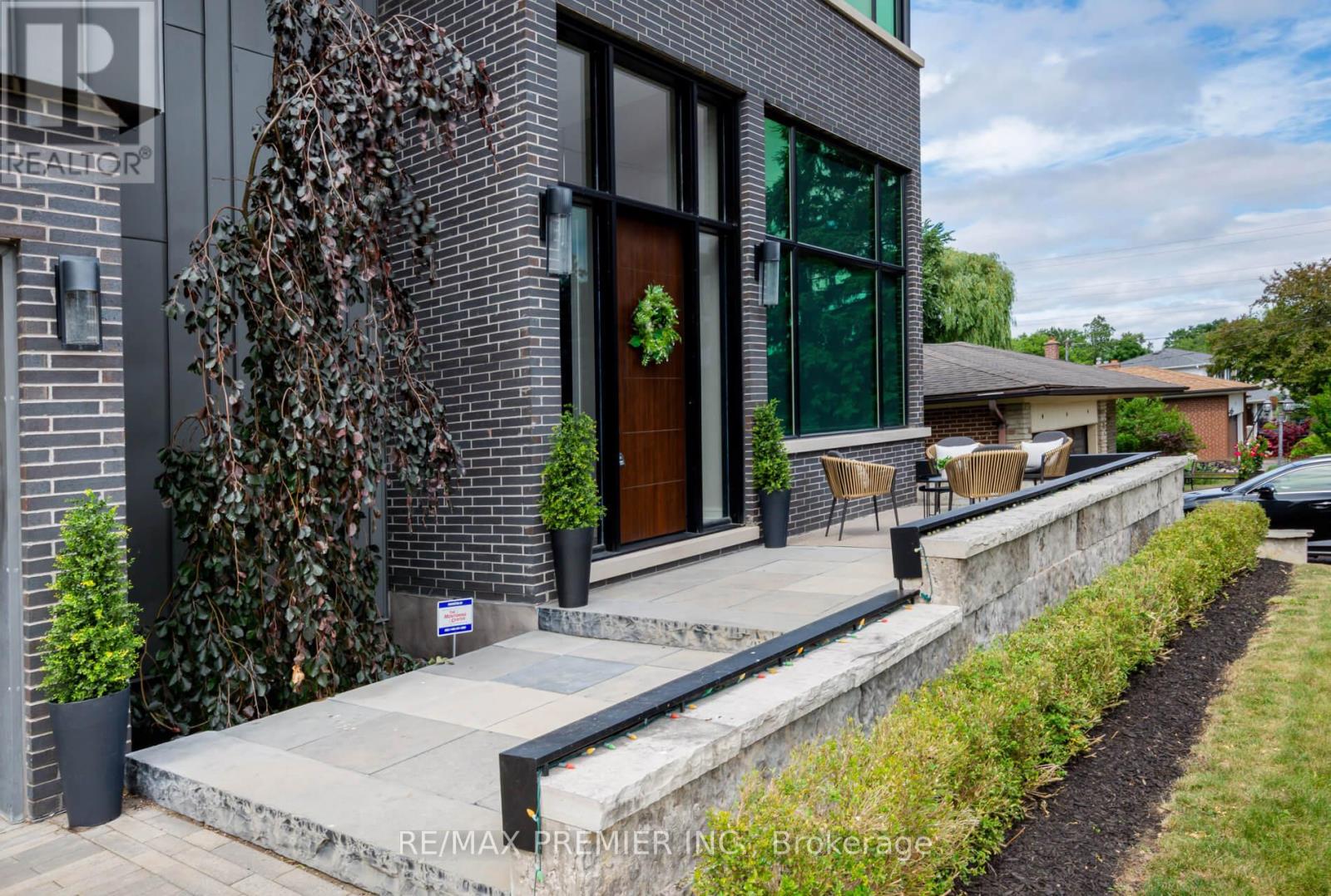Property at 32 SEVILLA BOULEVARD image 3