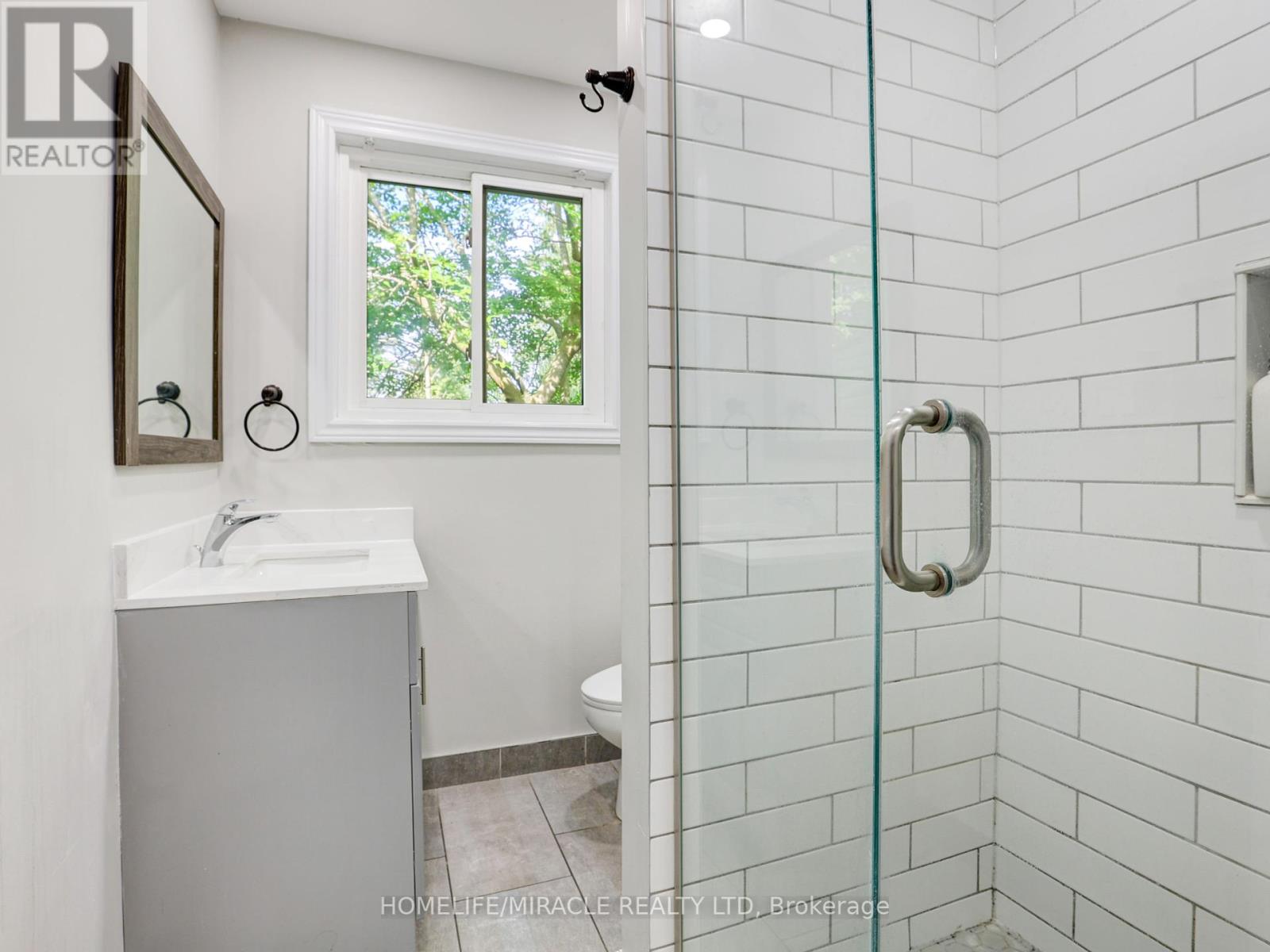 7 Cardill Crescent, Waterloo, Ontario  N2L 3Y7 - Photo 19 - X12274796
